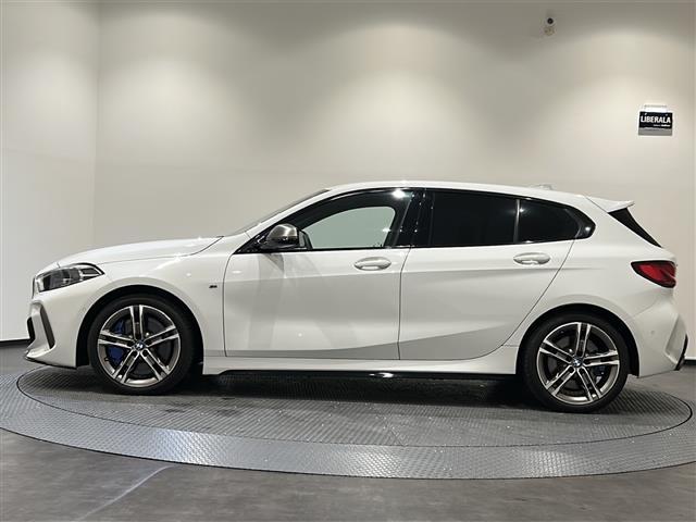 1シリーズ M135i xDrive Mスポーツシート 純正ナビ アクティブクルーズコントロール パドルシフト(31枚目)