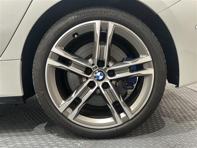 1シリーズ M135i xDrive Mスポーツシート 純正ナビ アクティブクルーズコントロール パドルシフト(41枚目)