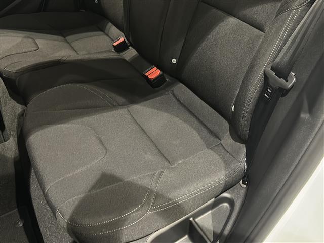 V40 クロスカントリー T3 キネティック レーンキピングアシシト ブラインドスポット・インフォメーション・システム レーン・チェンジ・マージ・エイド クロス・トラフィック・アラート LEDヘッドライト Bluetooth TV バックカメラ(6枚目)