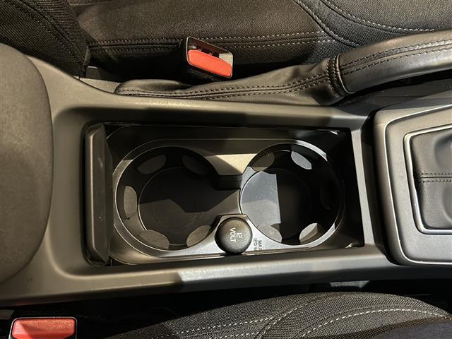 V40 クロスカントリー T3 キネティック レーンキピングアシシト ブラインドスポット・インフォメーション・システム レーン・チェンジ・マージ・エイド クロス・トラフィック・アラート LEDヘッドライト Bluetooth TV バックカメラ(8枚目)