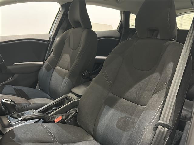 V40 クロスカントリー T3 キネティック レーンキピングアシシト ブラインドスポット・インフォメーション・システム レーン・チェンジ・マージ・エイド クロス・トラフィック・アラート LEDヘッドライト Bluetooth TV バックカメラ(11枚目)