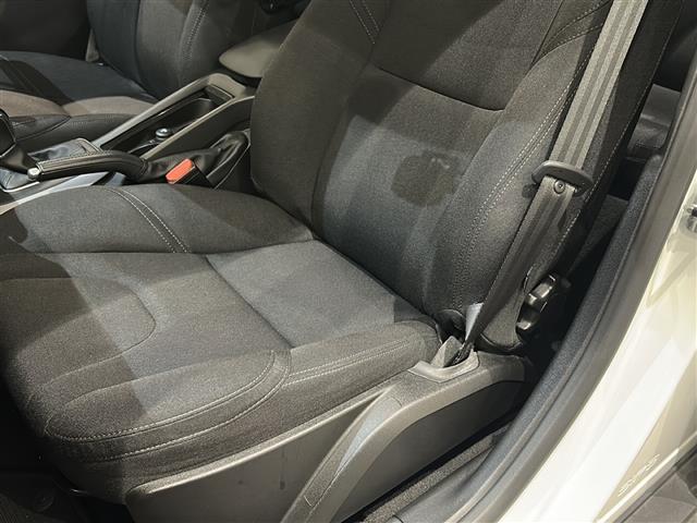 V40 クロスカントリー T3 キネティック レーンキピングアシシト ブラインドスポット・インフォメーション・システム レーン・チェンジ・マージ・エイド クロス・トラフィック・アラート LEDヘッドライト Bluetooth TV バックカメラ(12枚目)