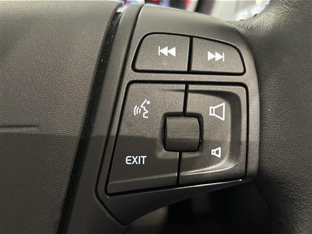 V40 クロスカントリー T3 キネティック レーンキピングアシシト ブラインドスポット・インフォメーション・システム レーン・チェンジ・マージ・エイド クロス・トラフィック・アラート LEDヘッドライト Bluetooth TV バックカメラ(15枚目)