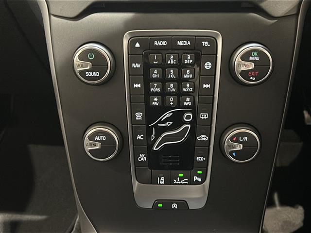 V40 クロスカントリー T3 キネティック レーンキピングアシシト ブラインドスポット・インフォメーション・システム レーン・チェンジ・マージ・エイド クロス・トラフィック・アラート LEDヘッドライト Bluetooth TV バックカメラ(22枚目)