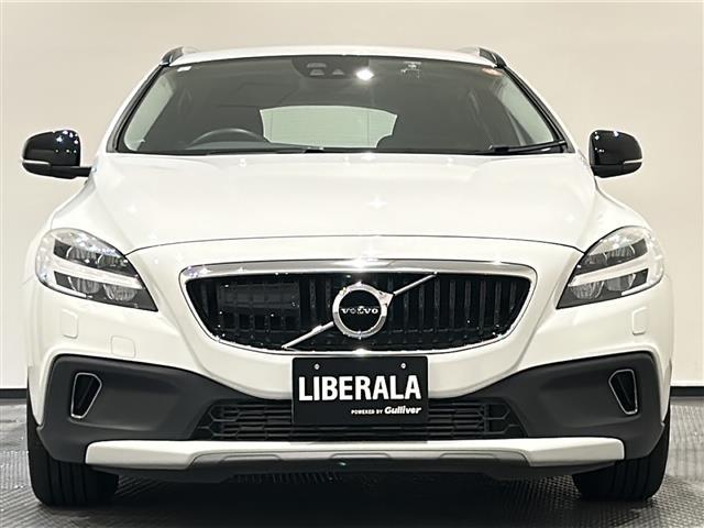 V40 クロスカントリー T3 キネティック レーンキピングアシシト ブラインドスポット・インフォメーション・システム レーン・チェンジ・マージ・エイド クロス・トラフィック・アラート LEDヘッドライト Bluetooth TV バックカメラ(27枚目)