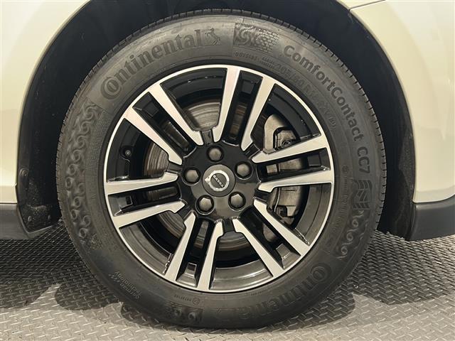 V40 クロスカントリー T3 キネティック レーンキピングアシシト ブラインドスポット・インフォメーション・システム レーン・チェンジ・マージ・エイド クロス・トラフィック・アラート LEDヘッドライト Bluetooth TV バックカメラ(36枚目)