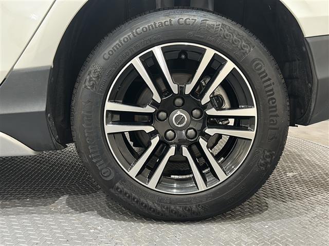 V40 クロスカントリー T3 キネティック レーンキピングアシシト ブラインドスポット・インフォメーション・システム レーン・チェンジ・マージ・エイド クロス・トラフィック・アラート LEDヘッドライト Bluetooth TV バックカメラ(39枚目)