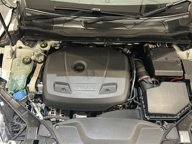 V40 クロスカントリー T3 キネティック レーンキピングアシシト ブラインドスポット・インフォメーション・システム レーン・チェンジ・マージ・エイド クロス・トラフィック・アラート LEDヘッドライト Bluetooth TV バックカメラ(40枚目)