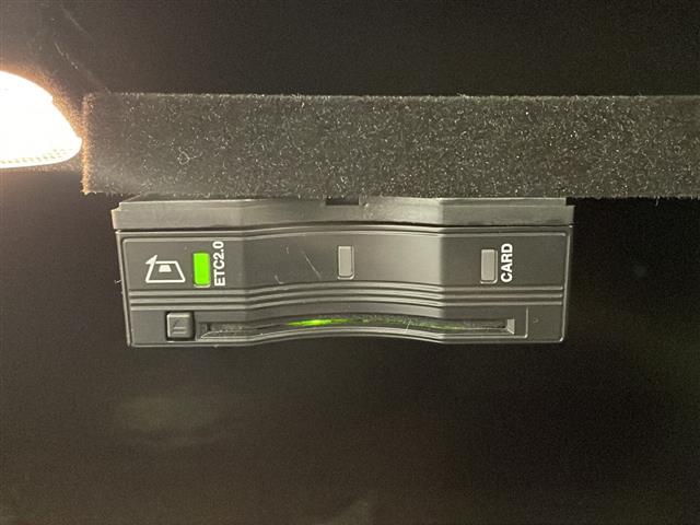 Cクラス C200 4マチックロレウスエデシンスポーツプラスP レーダーセーフティパッケージ パナメリカーナアクティブディスタンスアシストディストロニック アクティブステアリングアシスト アクティブレーンチェンジアシスト アクティブエマージェンシーストップアシスト(4枚目)