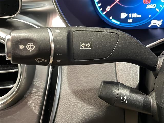 Cクラス C200 4マチックロレウスエデシンスポーツプラスP レーダーセーフティパッケージ パナメリカーナアクティブディスタンスアシストディストロニック アクティブステアリングアシスト アクティブレーンチェンジアシスト アクティブエマージェンシーストップアシスト(10枚目)