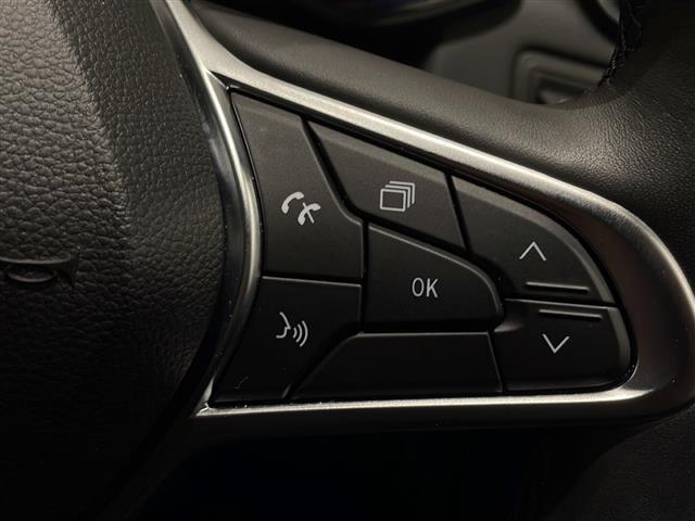 ルーテシア Ｅ－テックフルハイブリッド　レザーパック　シートヒーター　純正ディスプレイオーディオ＆ＢＴ　バックカメラ　ＥＴＣ　ドライブレコーダー　ＵＳＢポート　衝突軽減ブレーキ　レーンキープアシスト　ブランドスポットモニター（5枚目）