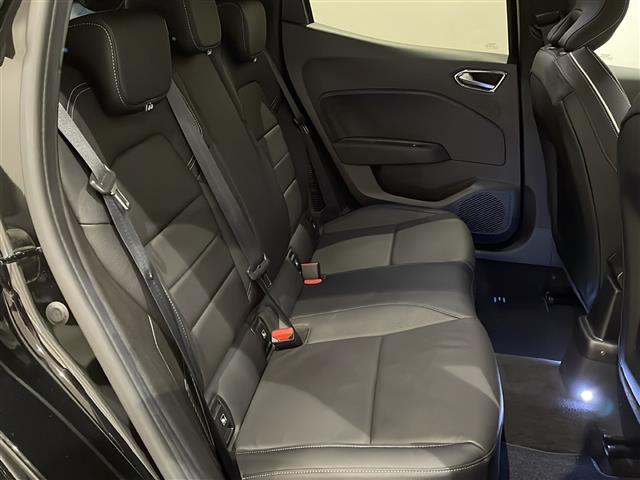 ルーテシア Ｅ－テックフルハイブリッド　レザーパック　シートヒーター　純正ディスプレイオーディオ＆ＢＴ　バックカメラ　ＥＴＣ　ドライブレコーダー　ＵＳＢポート　衝突軽減ブレーキ　レーンキープアシスト　ブランドスポットモニター（19枚目）