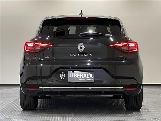 ルーテシア Ｅ－テックフルハイブリッド　レザーパック　シートヒーター　純正ディスプレイオーディオ＆ＢＴ　バックカメラ　ＥＴＣ　ドライブレコーダー　ＵＳＢポート　衝突軽減ブレーキ　レーンキープアシスト　ブランドスポットモニター（30枚目）