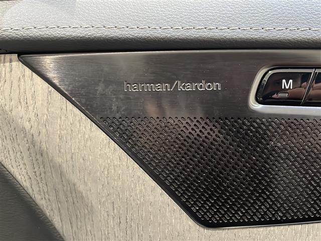 ＸＣ９０ Ｂ６　ＡＷＤ　インスクリプション　サンルーフ　フル・アクティブ・ハイビーム（ＬＥＤヘッドライト）３６０°ビューカメラ　シートベンチレーション（前席）パワーシート（全席）シートヒーター（全席）ワイヤレススマートフォンチャージ（3枚目）