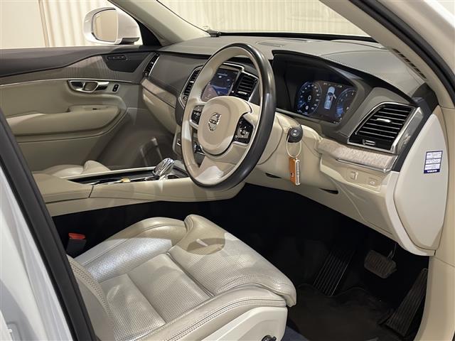 ＸＣ９０ Ｂ６　ＡＷＤ　インスクリプション　サンルーフ　フル・アクティブ・ハイビーム（ＬＥＤヘッドライト）３６０°ビューカメラ　シートベンチレーション（前席）パワーシート（全席）シートヒーター（全席）ワイヤレススマートフォンチャージ（22枚目）