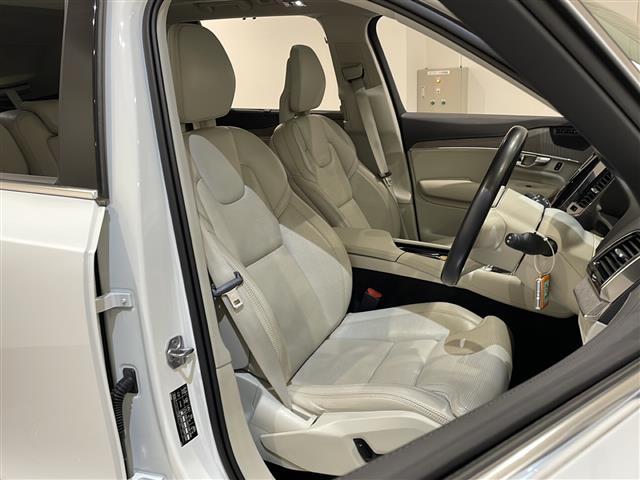 ＸＣ９０ Ｂ６　ＡＷＤ　インスクリプション　サンルーフ　フル・アクティブ・ハイビーム（ＬＥＤヘッドライト）３６０°ビューカメラ　シートベンチレーション（前席）パワーシート（全席）シートヒーター（全席）ワイヤレススマートフォンチャージ（23枚目）