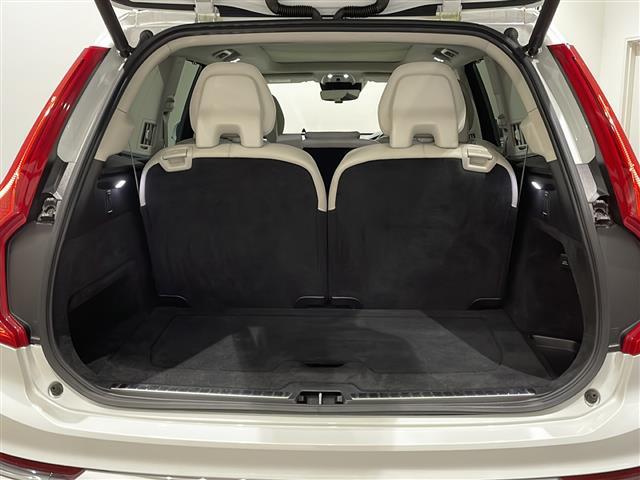 ＸＣ９０ Ｂ６　ＡＷＤ　インスクリプション　サンルーフ　フル・アクティブ・ハイビーム（ＬＥＤヘッドライト）３６０°ビューカメラ　シートベンチレーション（前席）パワーシート（全席）シートヒーター（全席）ワイヤレススマートフォンチャージ（27枚目）