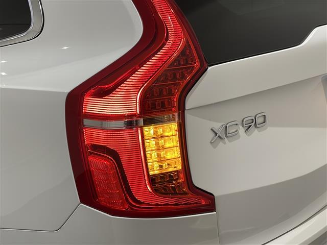ＸＣ９０ Ｂ６　ＡＷＤ　インスクリプション　サンルーフ　フル・アクティブ・ハイビーム（ＬＥＤヘッドライト）３６０°ビューカメラ　シートベンチレーション（前席）パワーシート（全席）シートヒーター（全席）ワイヤレススマートフォンチャージ（40枚目）