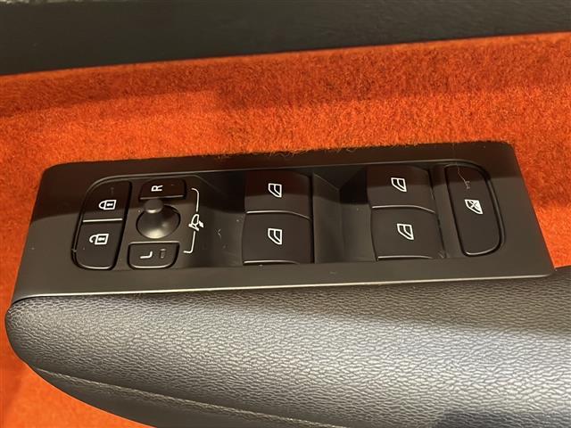 ＸＣ４０ Ｂ４　ＡＷＤ　Ｒデザイン　パノラマサンルーフ　ハーマンカードンサウンドシステム　純正ＨＤＤナビ　フルセグ／ラジオ／ＢＴ　全方位カメラ　ハンズフリー　オープニング／クロージング機構　オートクルーズコントロール（15枚目）