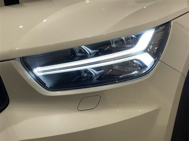 ＸＣ４０ Ｂ４　ＡＷＤ　Ｒデザイン　パノラマサンルーフ　ハーマンカードンサウンドシステム　純正ＨＤＤナビ　フルセグ／ラジオ／ＢＴ　全方位カメラ　ハンズフリー　オープニング／クロージング機構　オートクルーズコントロール（37枚目）