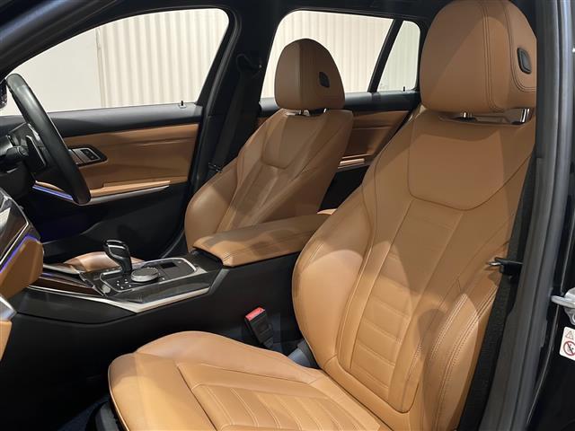 3シリーズ 320d xDriveツーリング Mスポーツ 社外フルセグTVチューナー アクティブ・クルーズ・コントロール DSRC車載器 アンビエントライト ワイヤレス・チャージング アダプティブLEDヘッドライト 360度カメラ ドライブレコーダー(12枚目)