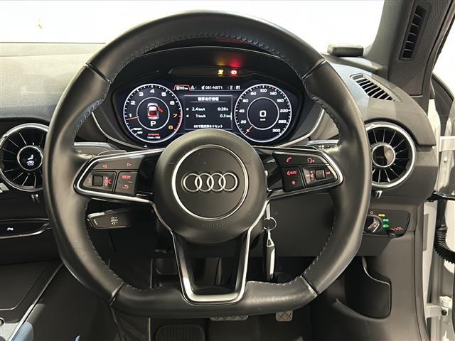 TTクーペ 1.8TFSI ライティングスタイルエディション Slineエクステリアパッケージ 専用バンパー ハイグロスブラックラジエターグリル プラチナム グレーリアディフューザー LEDヘッドライト バーチャルコクピット フルセグ Bluetooth(10枚目)