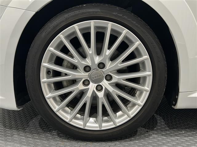 TTクーペ 1.8TFSI ライティングスタイルエディション Slineエクステリアパッケージ 専用バンパー ハイグロスブラックラジエターグリル プラチナム グレーリアディフューザー LEDヘッドライト バーチャルコクピット フルセグ Bluetooth(27枚目)