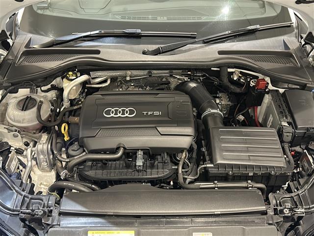 TTクーペ 1.8TFSI ライティングスタイルエディション Slineエクステリアパッケージ 専用バンパー ハイグロスブラックラジエターグリル プラチナム グレーリアディフューザー LEDヘッドライト バーチャルコクピット フルセグ Bluetooth(41枚目)