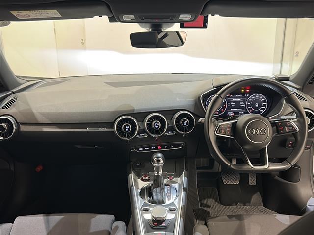 TTクーペ 1.8TFSI ライティングスタイルエディション Slineエクステリアパッケージ 専用バンパー ハイグロスブラックラジエターグリル プラチナム グレーリアディフューザー LEDヘッドライト バーチャルコクピット フルセグ Bluetooth(42枚目)