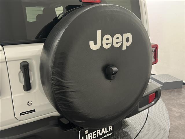 ジープ・ラングラーアンリミテッド サハラ AndroidAuto アダプティブクルーズコントロール アルパイン製プレミアムスピーカー ParkviewTMリアバックアップカメラ ブラインドスポットモニター オートハイビームヘッドライト(2枚目)