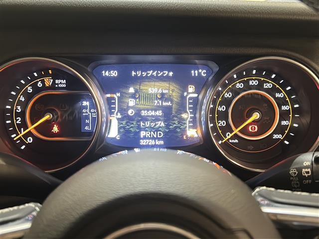 ジープ・ラングラーアンリミテッド サハラ AndroidAuto アダプティブクルーズコントロール アルパイン製プレミアムスピーカー ParkviewTMリアバックアップカメラ ブラインドスポットモニター オートハイビームヘッドライト(7枚目)