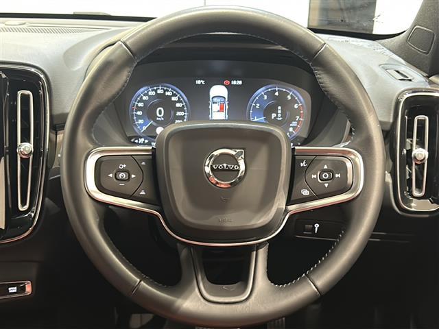 XC40 T4 AWD インスクリプション harman/kardonプレミアムサウンド アダプティブクルーズコントロール 本革シートオキサイドレッド シートヒーター ステアリングヒーター レーンキーピングアシスト ドライブレコーダー ETC(22枚目)