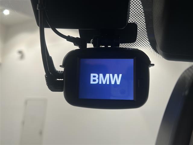 X7 xDrive 35d デザインピュアエクセレンス 電動パノラマ・ガラス・サンルーフ BMWヘッドアップ・ディスプレイ アダプティブ・ヘッドライト マッサージ機能(前席)純正ドライブレコーダー 360°カメラ アクティブ・クルーズ・コントロール(5枚目)