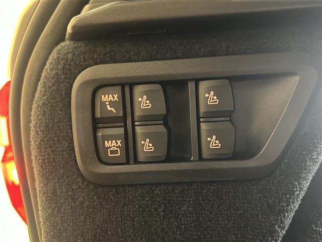 X7 xDrive 35d デザインピュアエクセレンス 電動パノラマ・ガラス・サンルーフ BMWヘッドアップ・ディスプレイ アダプティブ・ヘッドライト マッサージ機能(前席)純正ドライブレコーダー 360°カメラ アクティブ・クルーズ・コントロール(6枚目)