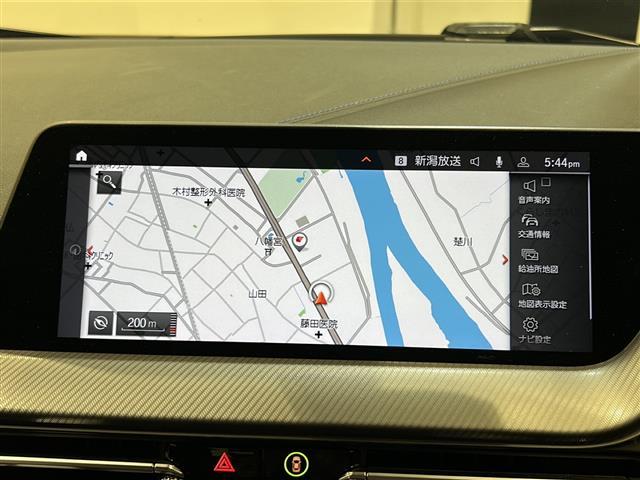 1シリーズ 118i Mスポーツ インテリジェントセーフティ ブラインドスポットモニター 純正ナビ Bluetooth/FM/AM ワイヤレス充電 バックカメラ パワーシート LEDヘッドライト 純正18インチAW(3枚目)