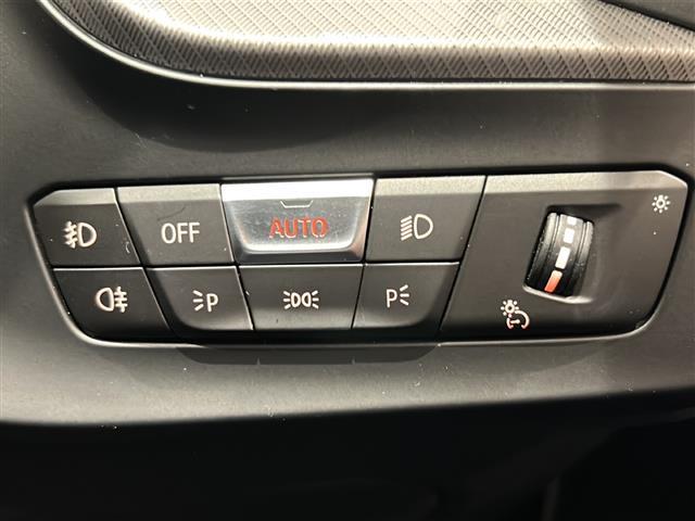 1シリーズ 118i Mスポーツ インテリジェントセーフティ ブラインドスポットモニター 純正ナビ Bluetooth/FM/AM ワイヤレス充電 バックカメラ パワーシート LEDヘッドライト 純正18インチAW(4枚目)