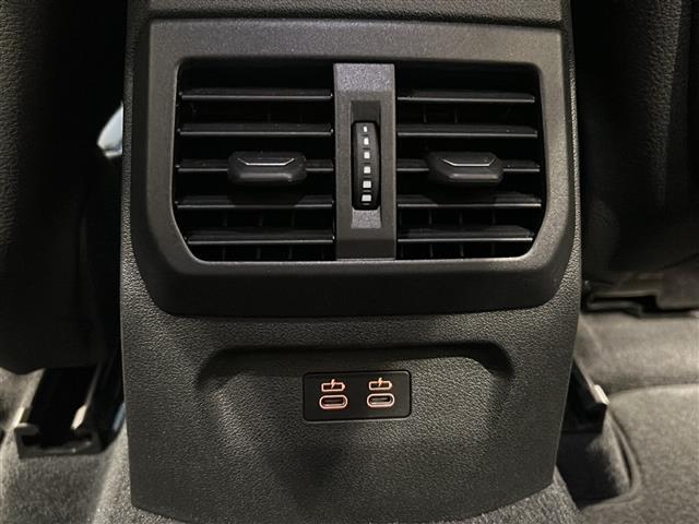 1シリーズ 118i Mスポーツ インテリジェントセーフティ ブラインドスポットモニター 純正ナビ Bluetooth/FM/AM ワイヤレス充電 バックカメラ パワーシート LEDヘッドライト 純正18インチAW(11枚目)