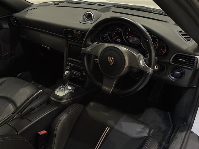 911 911カレラ4 スポーツクロノパッケージ GT3RS仕様バンパー イエローキャリパー RECAROシート 黒革シート 社外ナビ バックカメラ ETC ドラレコ(20枚目)