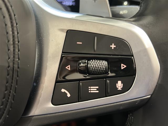 5シリーズ M550i xDrive 電動ガラス・サンルーフ(チルト&スライド、コンフォート・オープン/クローズ機能付)☆360°カメラシステム シートヒーター(前席)ベンチレーション(前席)アクティブクルーズコントロール(8枚目)