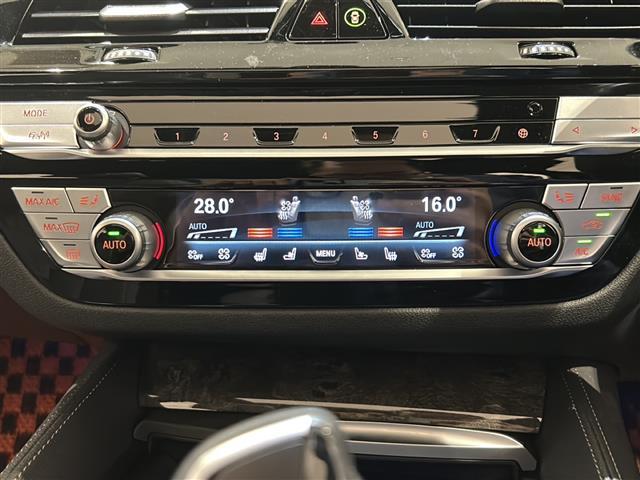 5シリーズ M550i xDrive 電動ガラス・サンルーフ(チルト&スライド、コンフォート・オープン/クローズ機能付)☆360°カメラシステム シートヒーター(前席)ベンチレーション(前席)アクティブクルーズコントロール(12枚目)