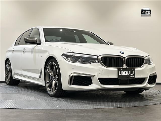 5シリーズ M550i xDrive 電動ガラス・サンルーフ(チルト&スライド、コンフォート・オープン/クローズ機能付)☆360°カメラシステム シートヒーター(前席)ベンチレーション(前席)アクティブクルーズコントロール(32枚目)