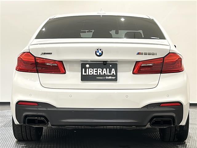 5シリーズ M550i xDrive 電動ガラス・サンルーフ(チルト&スライド、コンフォート・オープン/クローズ機能付)☆360°カメラシステム シートヒーター(前席)ベンチレーション(前席)アクティブクルーズコントロール(34枚目)