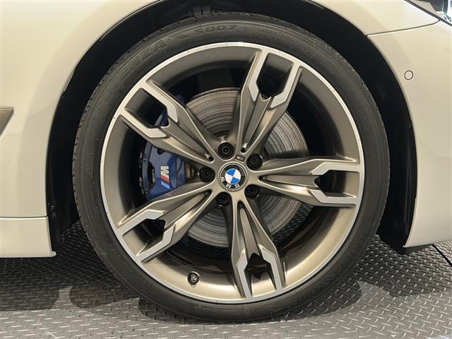 5シリーズ M550i xDrive 電動ガラス・サンルーフ(チルト&スライド、コンフォート・オープン/クローズ機能付)☆360°カメラシステム シートヒーター(前席)ベンチレーション(前席)アクティブクルーズコントロール(38枚目)