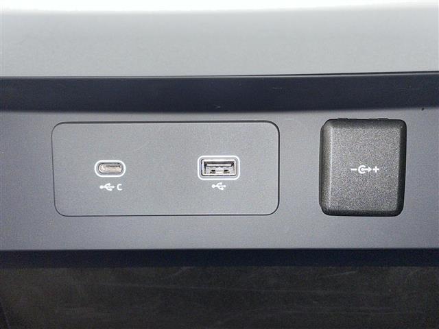 ディフェンダー ディフェンダー 110S アダプティブクルーズコントロール レーンキピングアシスト ブラインドスポットモニターステアリングヒーター レザーシート セミパワーシート コンフォート&コンビニエンスパック ETC ドライブレコーダー(22枚目)