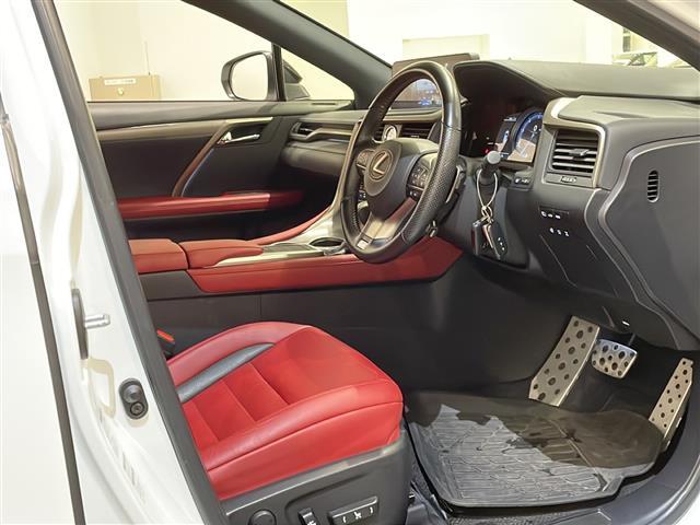 ＲＸ ＲＸ３００　Ｆスポーツ　ＬｅｘｕｓＳａｆｅｔｙＳｙｓｔｅｍ＋　アダプティブクルーズコントロール　レーンキピングアシスト　・ブラインドスポットモニター　ベンチレーション　シートヒーター　ステアリングヒーター（8枚目）