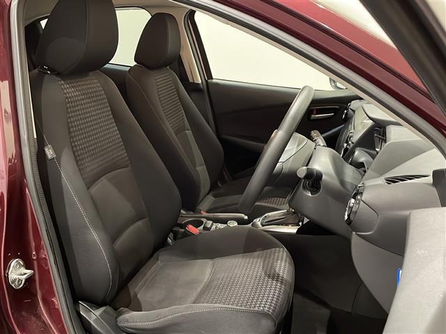 デミオ １３Ｓ　純正ナビ　バックカメラ　フルセグＴＶ　ＥＴＣ（17枚目）