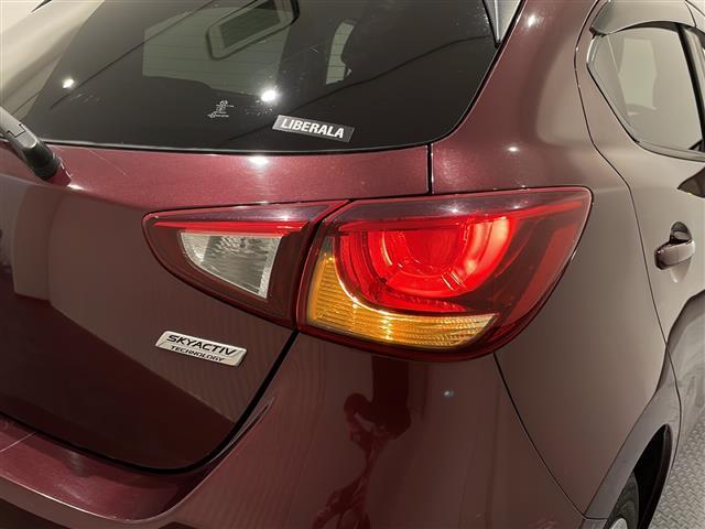 デミオ １３Ｓ　純正ナビ　バックカメラ　フルセグＴＶ　ＥＴＣ（32枚目）