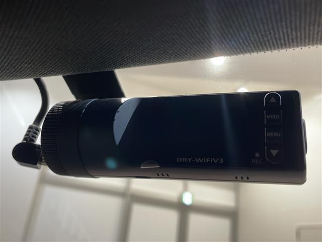 ＧＬＡクラス ＧＬＡ２５０　４マチック　オフロード　本革シート　メモリー付きフルパワーシート　ブラッシュドインテリアトリム　レザーＡＲＴＩＣＯダッシュボード　アンビエントライト・ｈａｍａｎ／ｋａｒｄｏｎ　レーダーセーフティパッケージ　ＥＴＣ２．０（22枚目）