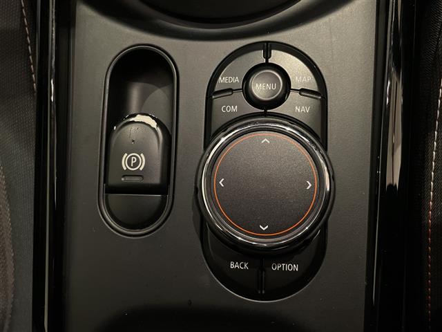 直接ご来店が難しいお客様にも、詳細写真等お送りできます。まずはお気軽にお問い合わせ下さい。