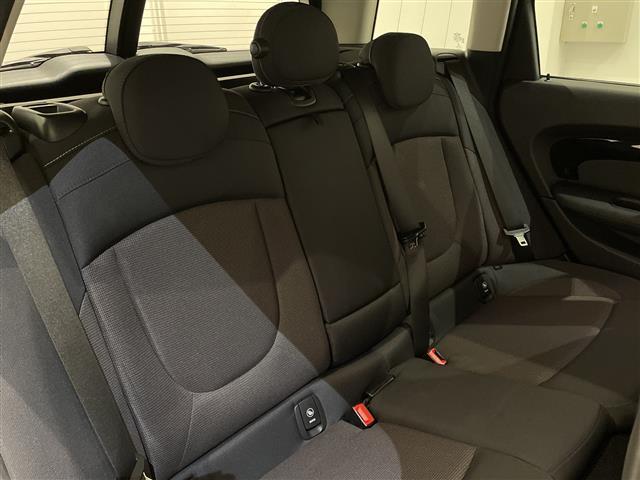 ぜひ厳選したドイツプレミアムブランドのお車を、見て・触って・比べてください！